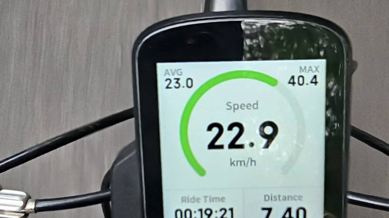 Main riding screen with esential information Main riding screen with esential information